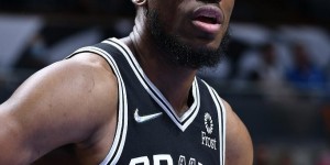 【大发扑克】赛迪斯-杨：我已接种疫苗 不想接种是他们自己的自由