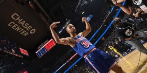 【大发扑克】库里连续127场投进至少1记三分 历史第二长纪录&第一也是他