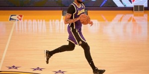 【大发扑克】投篮手感低迷！浓眉18中6&罚球11中10 得到22分14板3助1断2帽