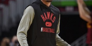 【大发扑克】手感不佳！特雷-杨22投8中&三分6中1 得到24分7助3断2失误