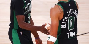 【大发扑克】斯玛特：塔图姆和杰伦不想传球 这是他们需要提高的地方