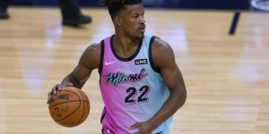 【大发扑克】15投11中&关键时刻2罚全中！巴特勒全场砍下27分3篮板6助攻