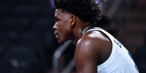 【大发扑克】爱德华兹谈被逆转：对手打出进攻高潮 我们末节失误很严重