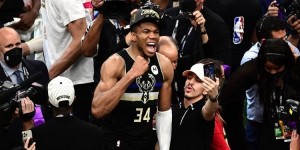 【大发扑克】利拉德：看到字母哥在母队夺冠坚定了我留队的信念