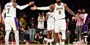 <?php the_title(); ?>