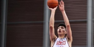 【大发扑克】余嘉豪：姚明为中国篮球做出了很大的贡献 要多向他学习