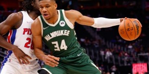 【大发扑克】准三双！字母哥16中9&三分7中3&罚球7中7 砍28分8板9助4帽