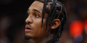 【大发扑克】手感冰凉！克拉克森13中3 仅得到6分1板3助