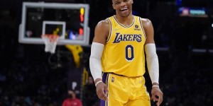 <?php the_title(); ?>