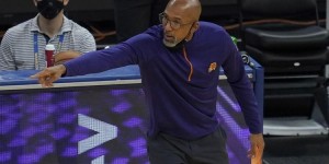 【大发扑克】蒙蒂：我做梦时都在备战季后赛 为保罗-乔治缺阵感到遗憾