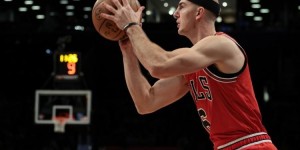 【大发扑克】Skip：德罗赞和卡鲁索让雄鹿一度命悬一线 但詹姆斯却想要铁威