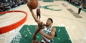 【大发扑克】独木难支！字母哥20中11砍33分18板9助1断2帽