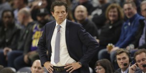 【大发扑克】斯奈德：独行侠积极寻求3分这事有点讽刺 因这是爵士历史做过的事