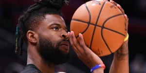 【大发扑克】布洛克荣获今年贾巴尔社会公正冠军奖 并捐款10万美元给家乡组织