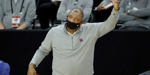 【大发扑克】美记：里弗斯的合同还剩3年2400万 76人坚称双方都有意继续合作