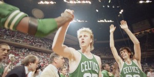 【大发扑克】1988年的今天：东部半决赛G7伯德34分率队获胜 威尔金斯空砍47分