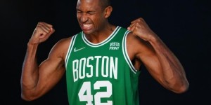 【大发扑克】连续七场防字母感觉如何？霍福德：很艰难 今天在接受治疗