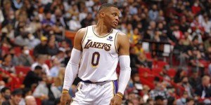 <?php the_title(); ?>