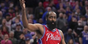 【大发扑克】哈登：控制失误和进攻篮板 我们会在G2变得更好&给自己一个机会