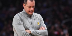 【大发扑克】名记：黄蜂即将结束首轮主帅面试 沃格尔是候选人之一