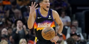 【大发扑克】薪资专家：布克与唐斯入选最佳阵容 有资格签4年2.11亿续约合同