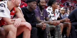 <?php the_title(); ?>