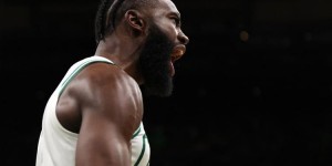 【大发体育】名记：杰伦-布朗和怀特触发奖励条款 绿军本赛季超税约22万