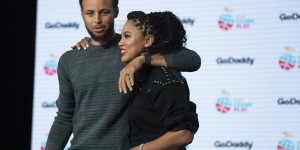 <?php the_title(); ?>