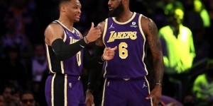 【大发体育】LA记者：篮网对欧文要价太高 想知道若威少回归与LBJ关系会如何？