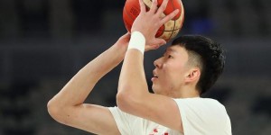 【大发体育】本届比赛前四战周琦在场时男篮防守效率为76.1 周琦下场后仅109.2