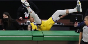 【大发体育】揭幕战勇士VS湖人！勇士旧将安德森将领取上赛季冠军戒指