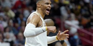 <?php the_title(); ?>