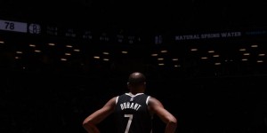 【大发体育】名记：杜兰特选择留守篮网 上演了类似07年科比与湖人的闹剧