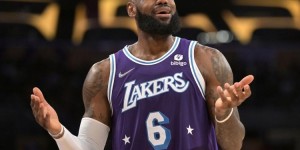 【大发体育】湖记：LBJ任何举动都会被关注 2016年他取关骑士让人以为他会离开