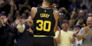 【大发体育】库里谈“晚安安”由来：季后赛首轮G3时我就开始有了这个想法！