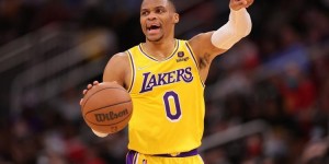 <?php the_title(); ?>