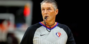 【大发体育】美记：NBA裁判顶薪为年薪55万 菜鸟裁判每场600美元