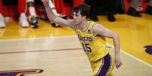 <?php the_title(); ?>