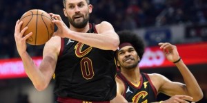 【大发体育】就你皮？阿伦：我说乐福快52岁了 他听不见因为他需要助听器