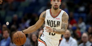 【大发体育】阿尔瓦拉多半场8中6拿下鹈鹕全队最高的13分 正负值+12全场最高