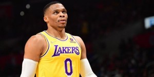 <?php the_title(); ?>