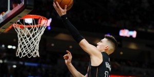 <?php the_title(); ?>