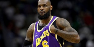 【大发体育】去年季前赛0胜6负 詹姆斯：这件事已经过去了 要专注于让自己更好