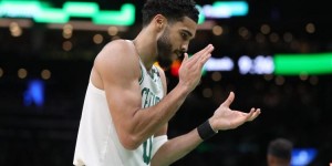 【大发体育】塔图姆：罗威是联盟最强中锋之一 我们会坚持到他回归