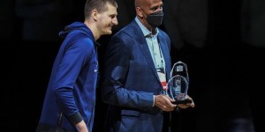 【大发体育】约基奇：续约是因为我喜欢这里 联盟新出台的快攻犯规规则很蠢