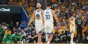 【大发体育】库里：多些耐心&克莱会反弹的 我对此毫不怀疑