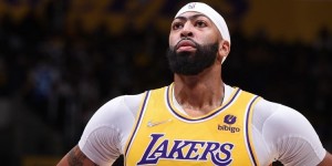 <?php the_title(); ?>