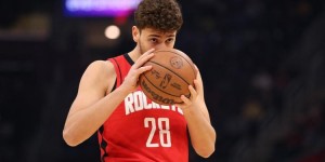 【大发体育】塞拉斯：当我们打出流畅、快速的进攻时 申京没机会打低位