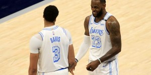 <?php the_title(); ?>