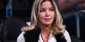 <?php the_title(); ?>